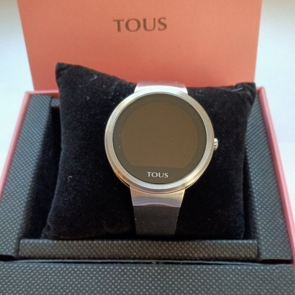 Tous Round Touch Smart Watch with extra Strap